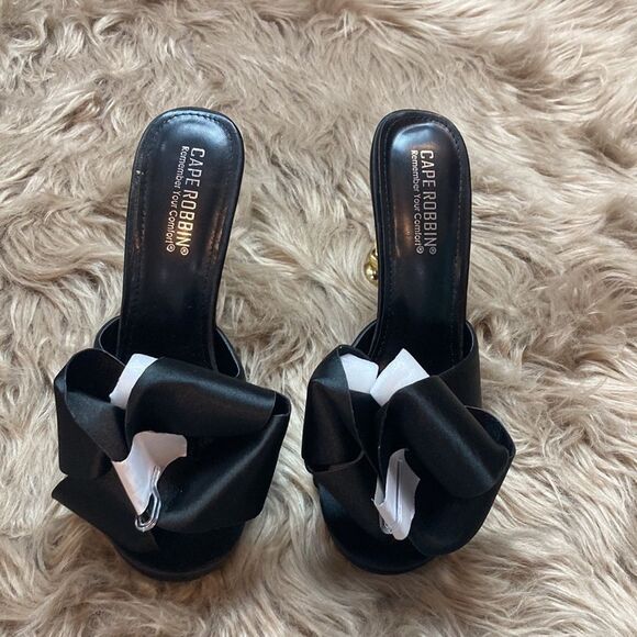 Cape Robbin Oversized Black Bow Detail Mule Gold Accent Bubble Heel/Stiletto - Picture 3 of 12